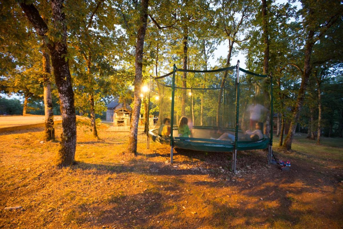فندق Le Bois De Faral Le Bastit المظهر الخارجي الصورة